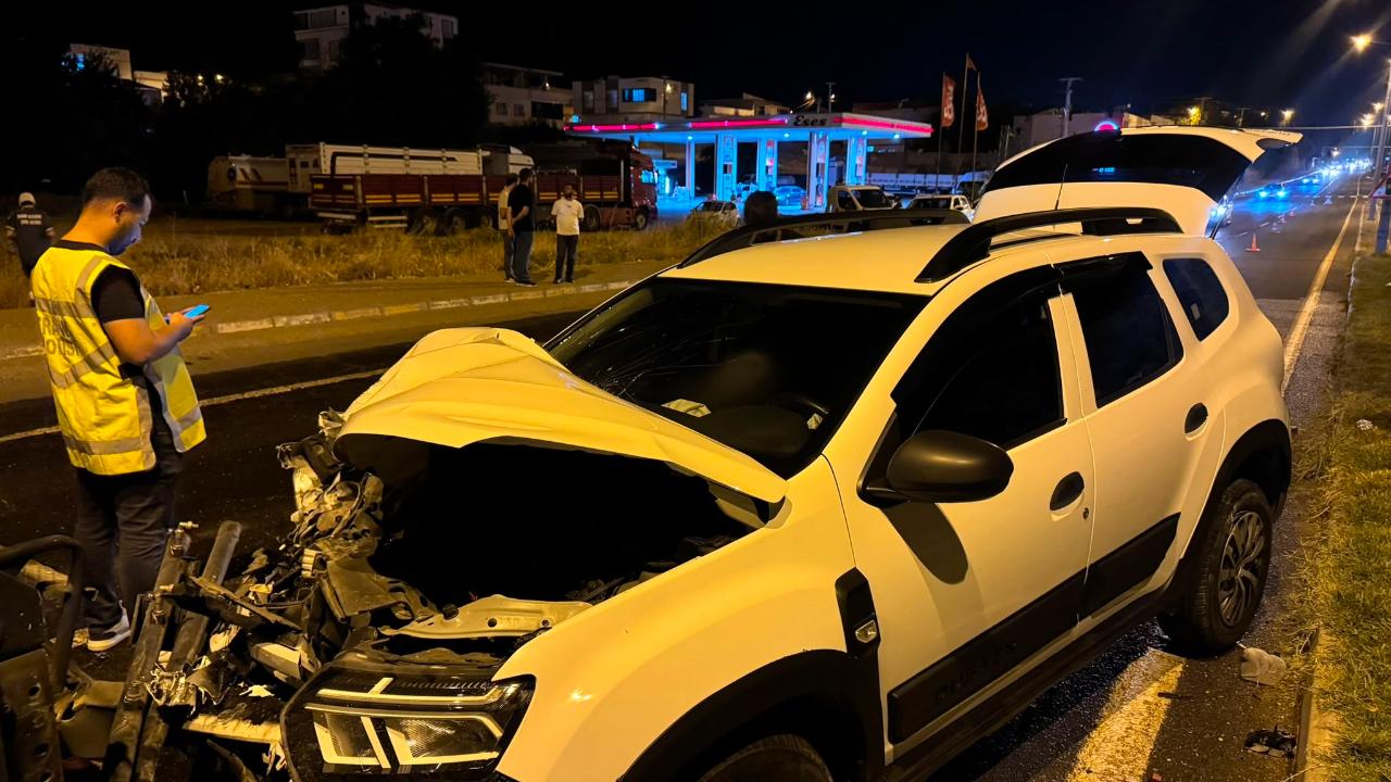 Otomobile arkadan çarptı : Çok sayıda yaralı var!