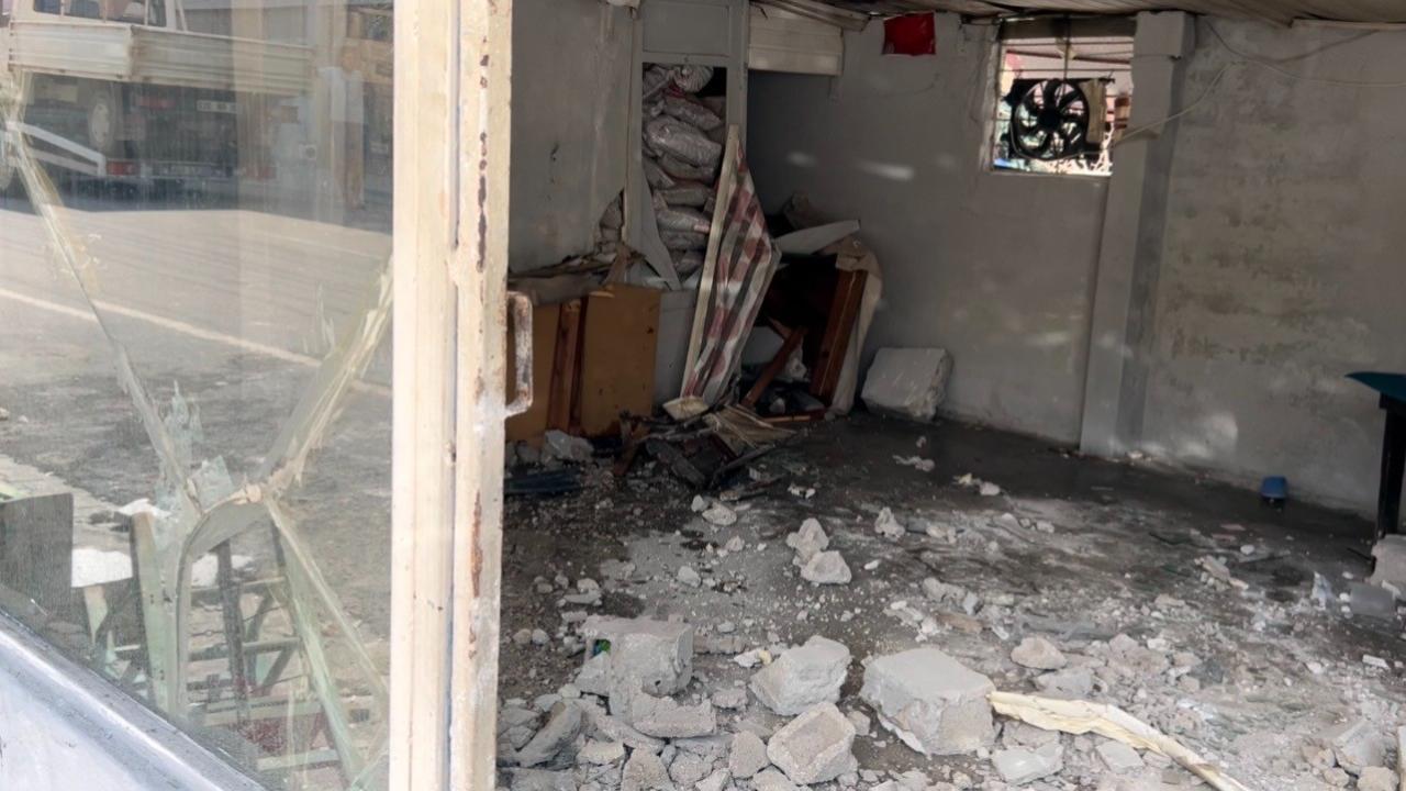 önce pikaba çarptı ardından kırathaneye daldı ! Ölü ve yaralılar var!