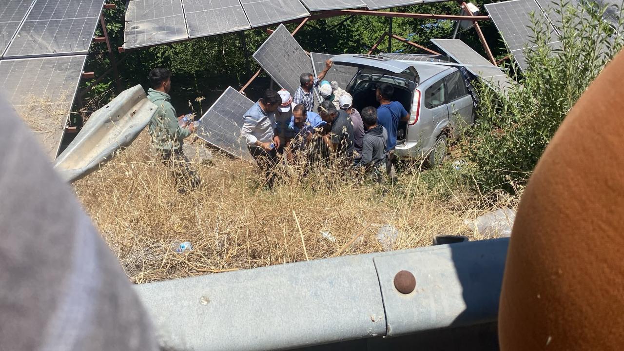 Şanlıurfa'da otomobil şarampole devrildi: Çok sayıda yaralı var!