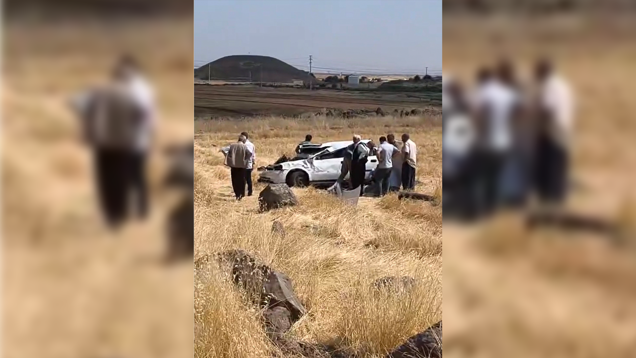 Urfa’da araç şarampole devrildi: Yaralılar var!