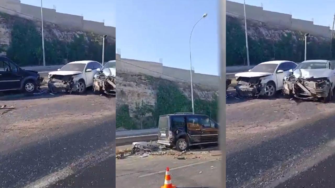 Urfa'da zincirleme kaza! 4 araç birbirine girdi!