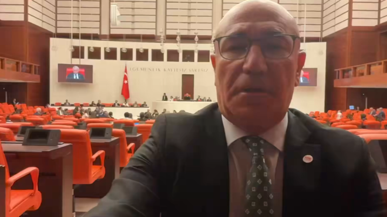 Vekil Tanal bir aylık maaşını Yeni Parti'ye bağışladı!