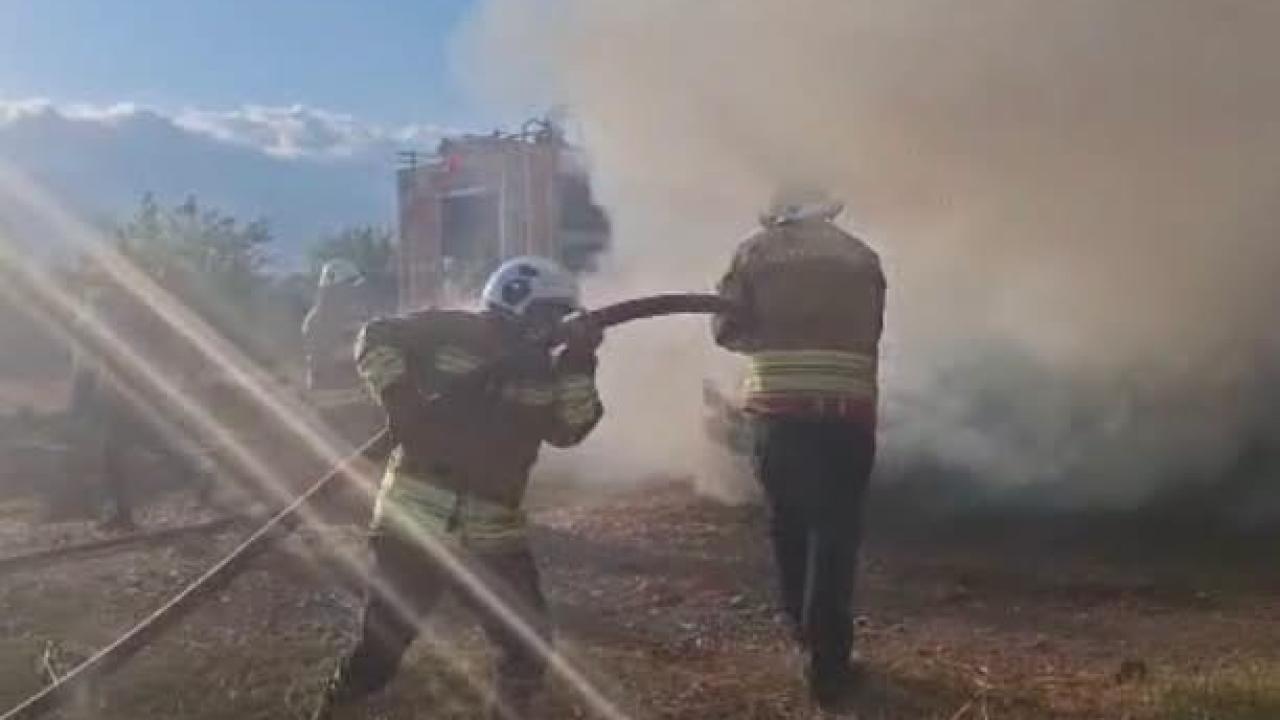 Yanan traktör kullanılamaz hale geldi!