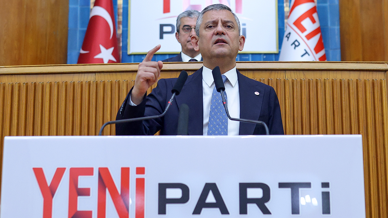 Yeni Parti ilk grup toplantısını gerçekleştirdi!