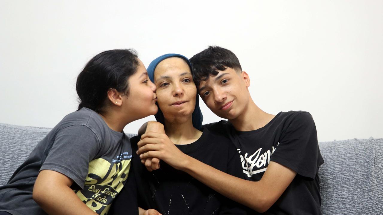 3 Çocuk annesi, 11 yılda 35 ameliyat geçirdi!