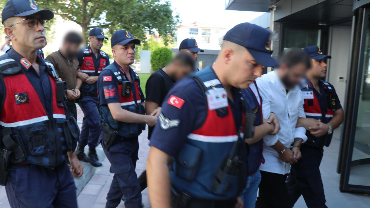 4,5 Milyonluk dolandırıcılık şebekesi çökertildi!