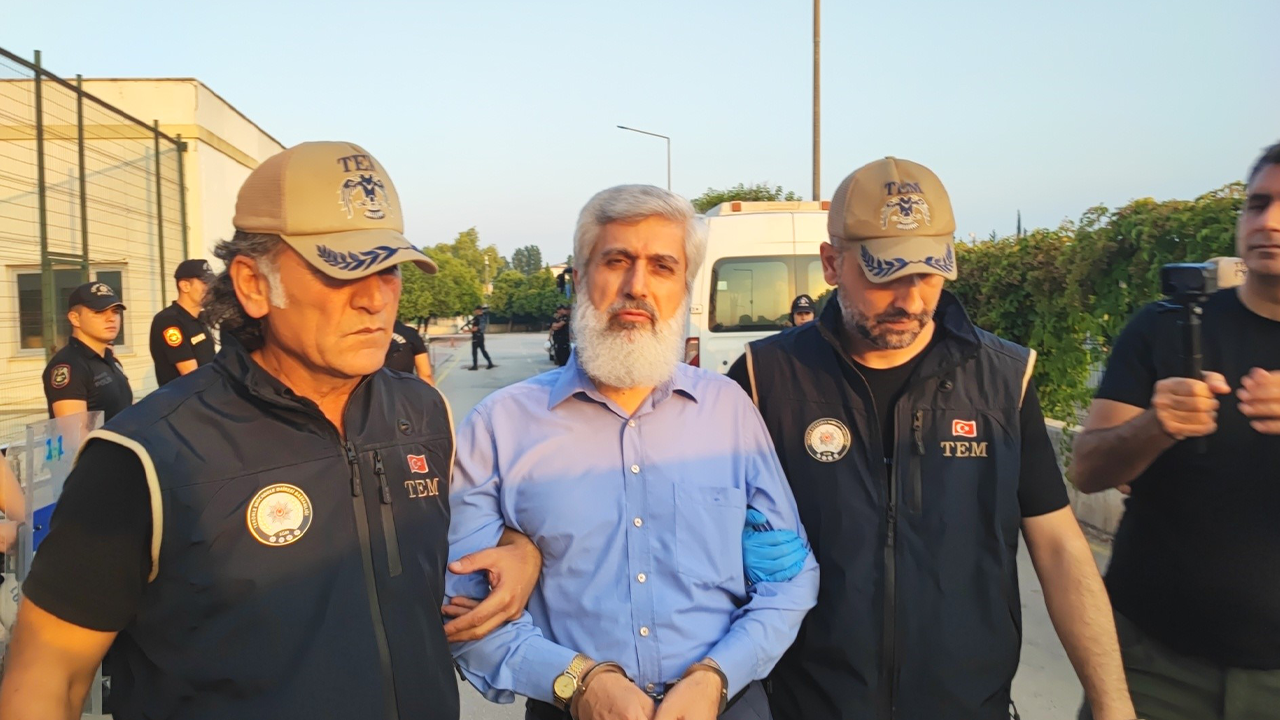 Furkan Vakfı'na operasyon: Kuytul, eşi ve çok sayıda kişi gözaltında