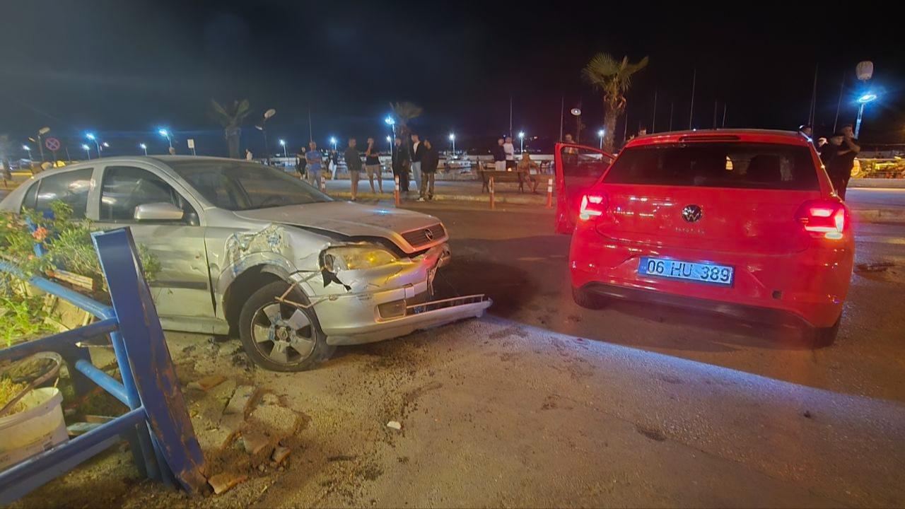 İki otomobil çarpıştı: Çok sayıda yaralı var!