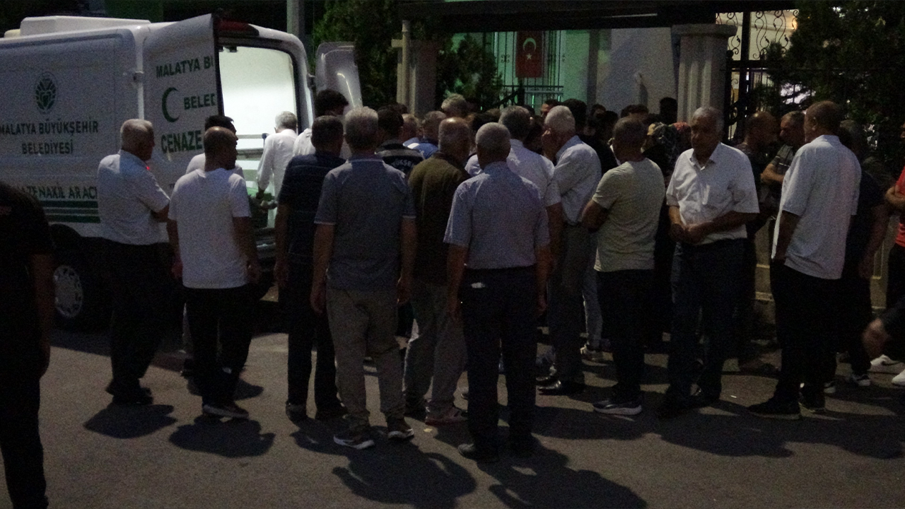 İş adamı evinde ölü bulundu!