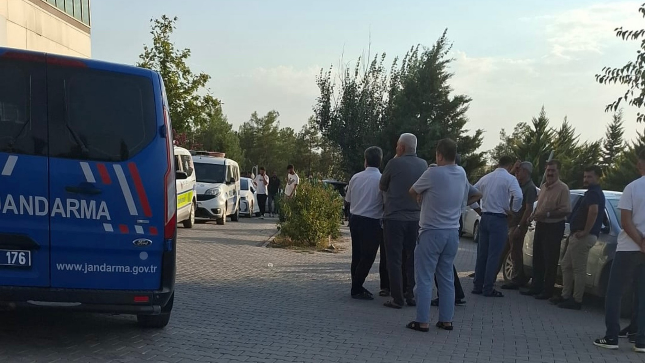 Motosiklet ile pikap kafa kafaya çarpıştı!