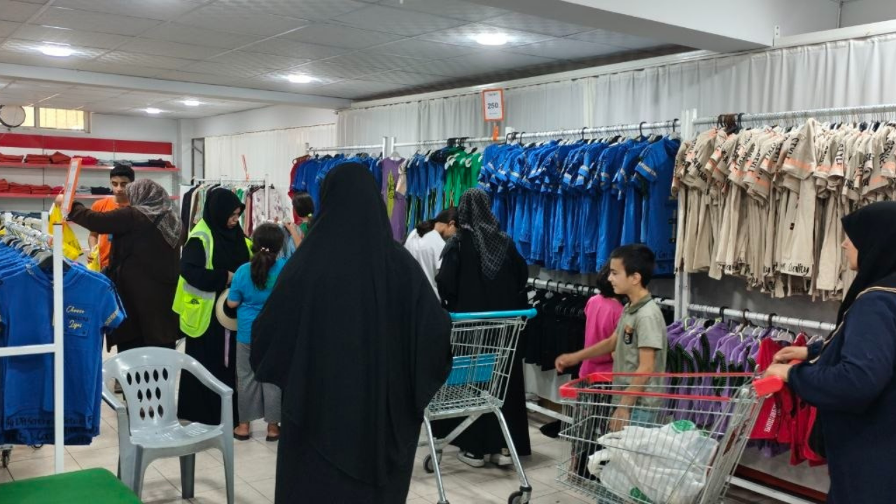 Şanlıurfa Umut Kervanı’ndan çocuklara giyim desteği!