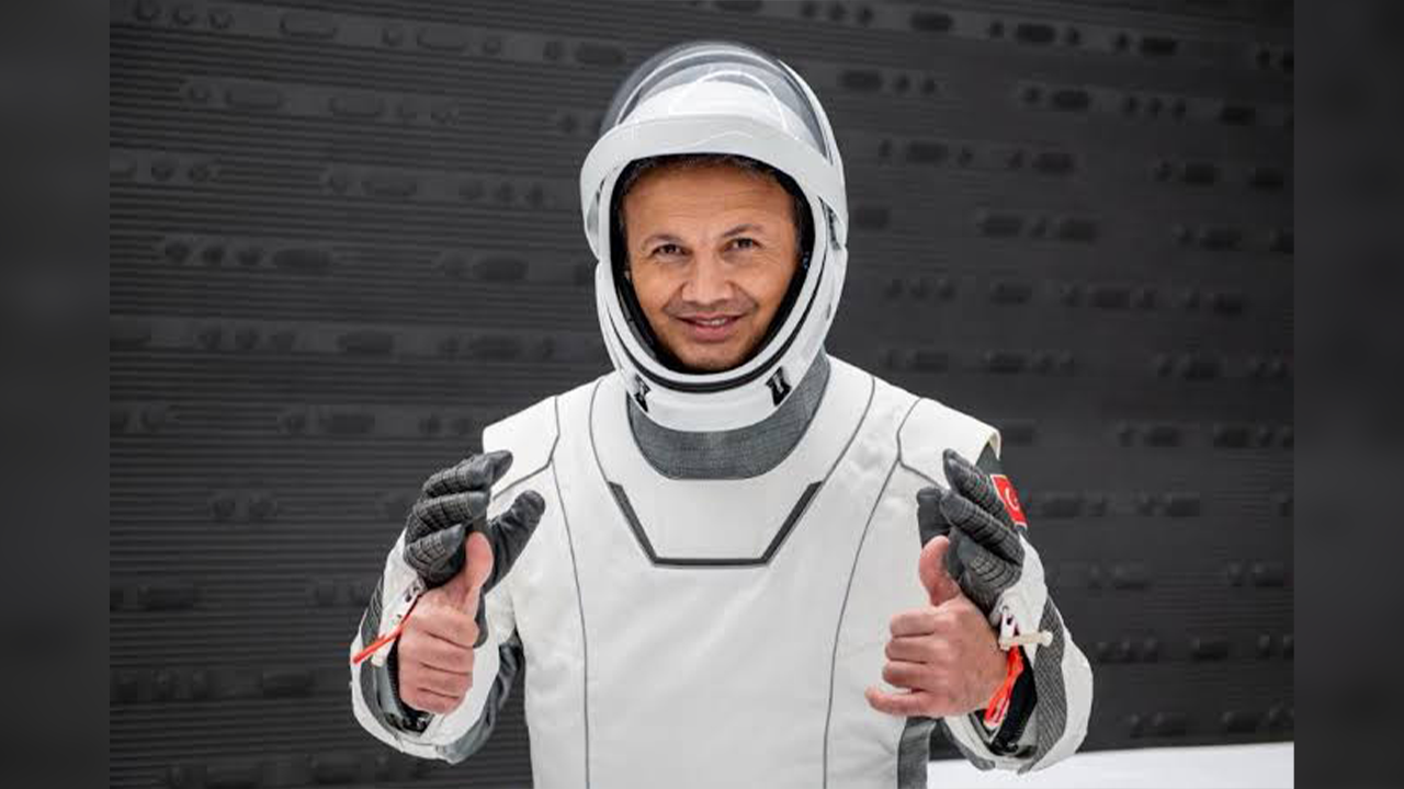 Türkiye'nin ilk astronotu'nun Tuğgeneral olduğu öğrenildi!