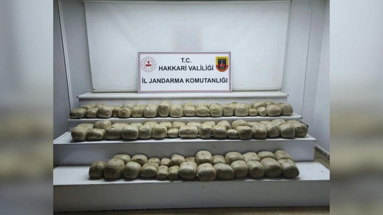 Zehir tacirlerine ağır darbe: Kilolarca madde ele geçirildi!