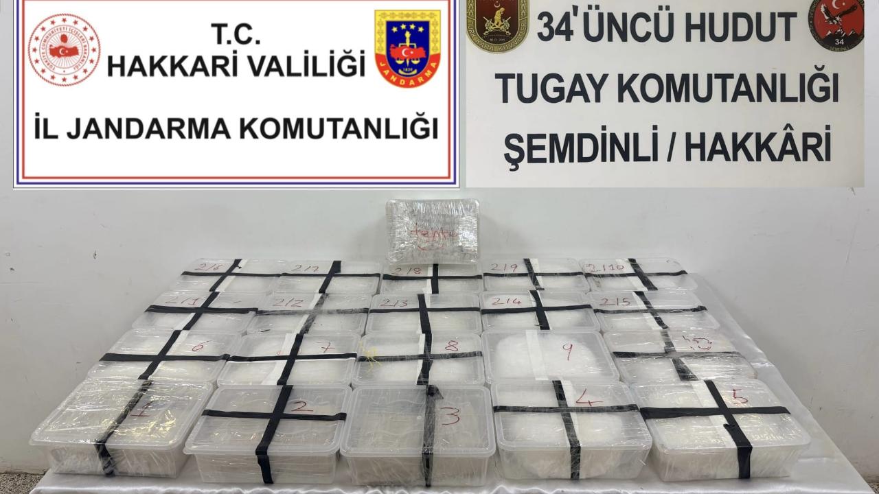Zehir tacirlerine şok operasyon: 2 Çuval madde ele geçirildi!
