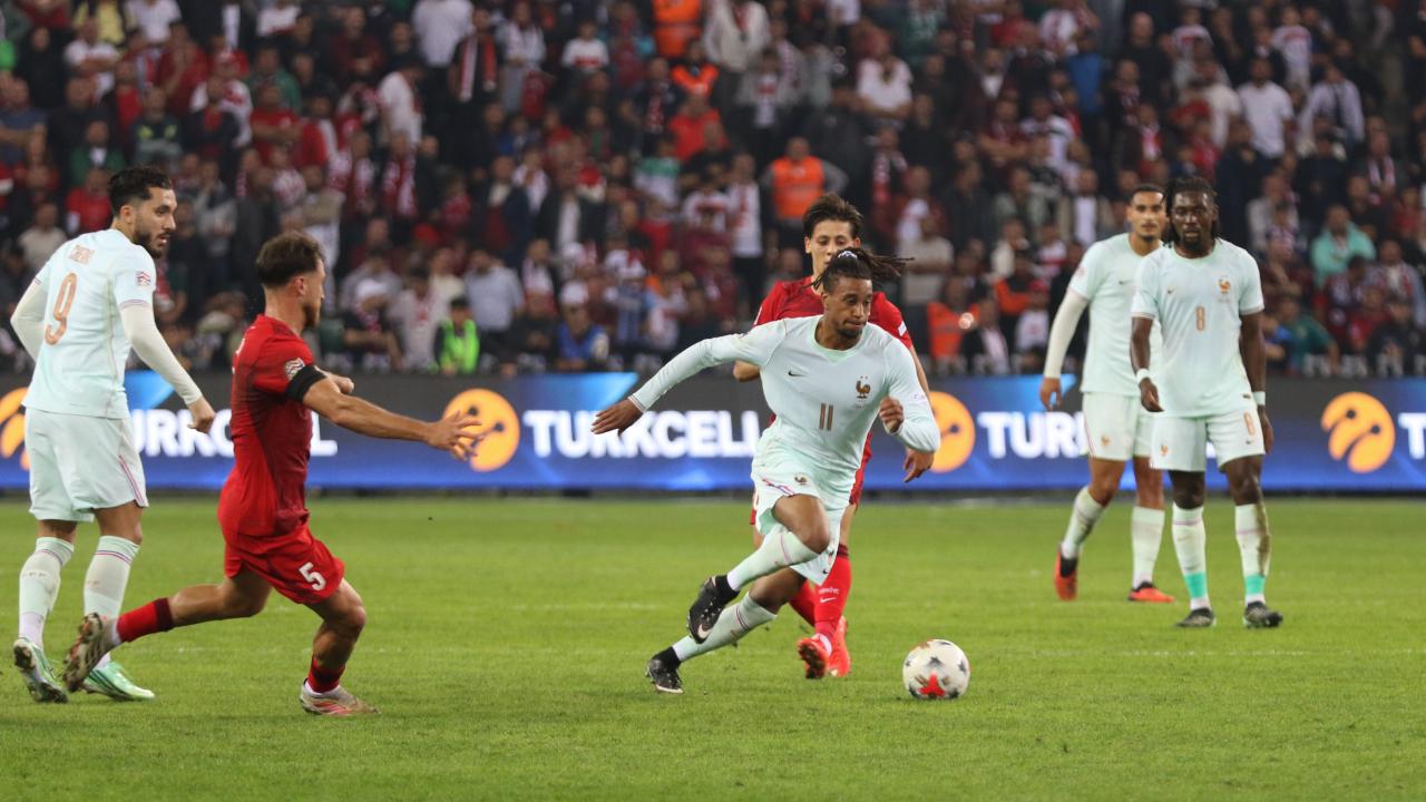 A Milli Futbol Takımı Fransa karşısında sahadan mağlup ayrıldı!