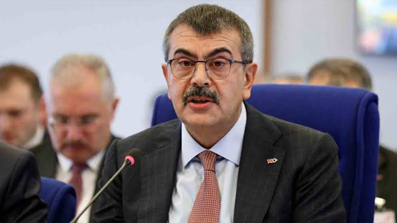 Bakan Tekin binlerce öğretmeni ilgilendiren haberi duyurdu!