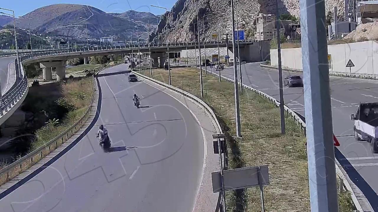 Bariyerlere çarpan motosiklet sürücüsü hayatını kaybetti!