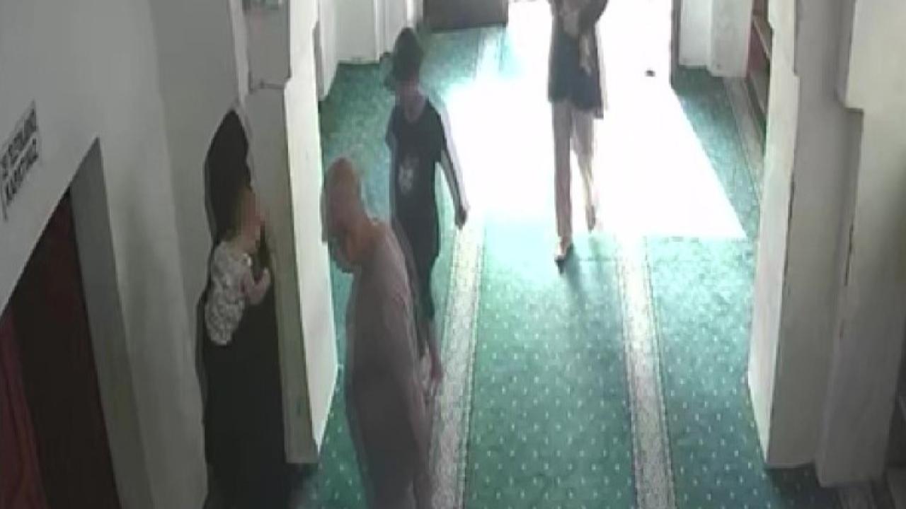 Camiye namaz kılmaya gitti: Yankesicilerin hedefi oldu!