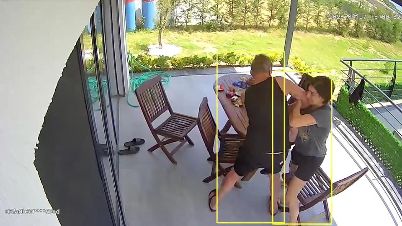 CHP’li Şimşek’in kadına şiddet uyguladığı anlar ortaya çıktı!