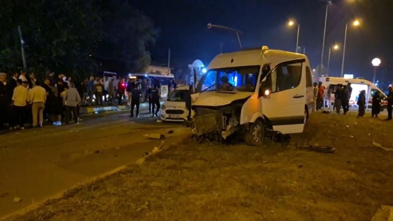 Düğün dönüşü feci kaza: Çok sayıda yaralı var!