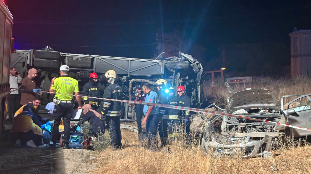 Katliam gibi kaza: Çok sayıda ölü ve yaralı!
