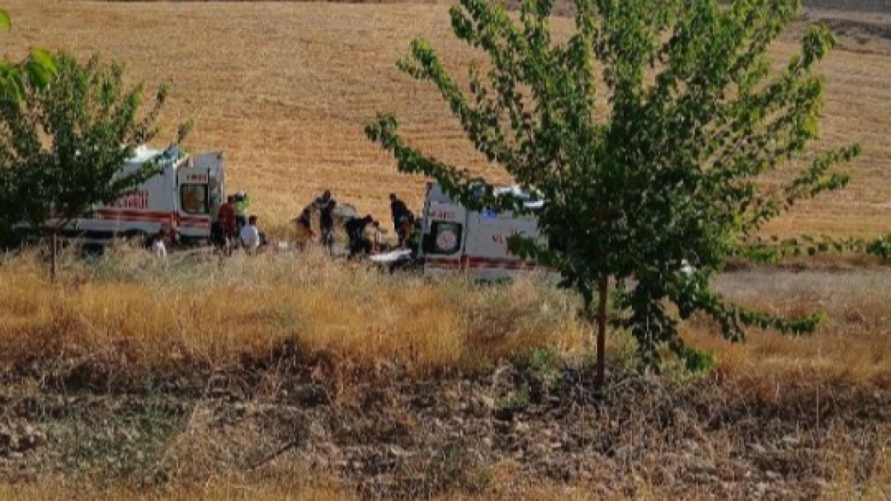 Pikap ile otomobil çarpıştı: Ölü ve yaralılar var!