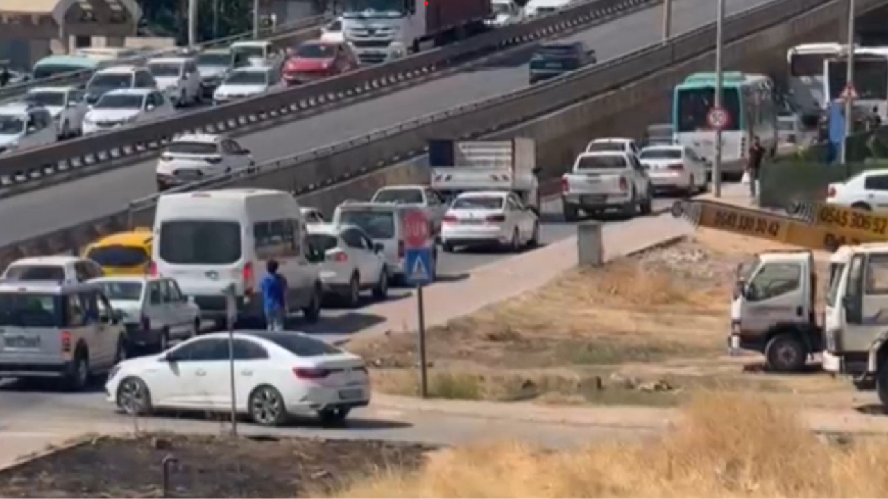 Şanlıurfa’da vatandaşlar panikle şehri terk etmeye başladı