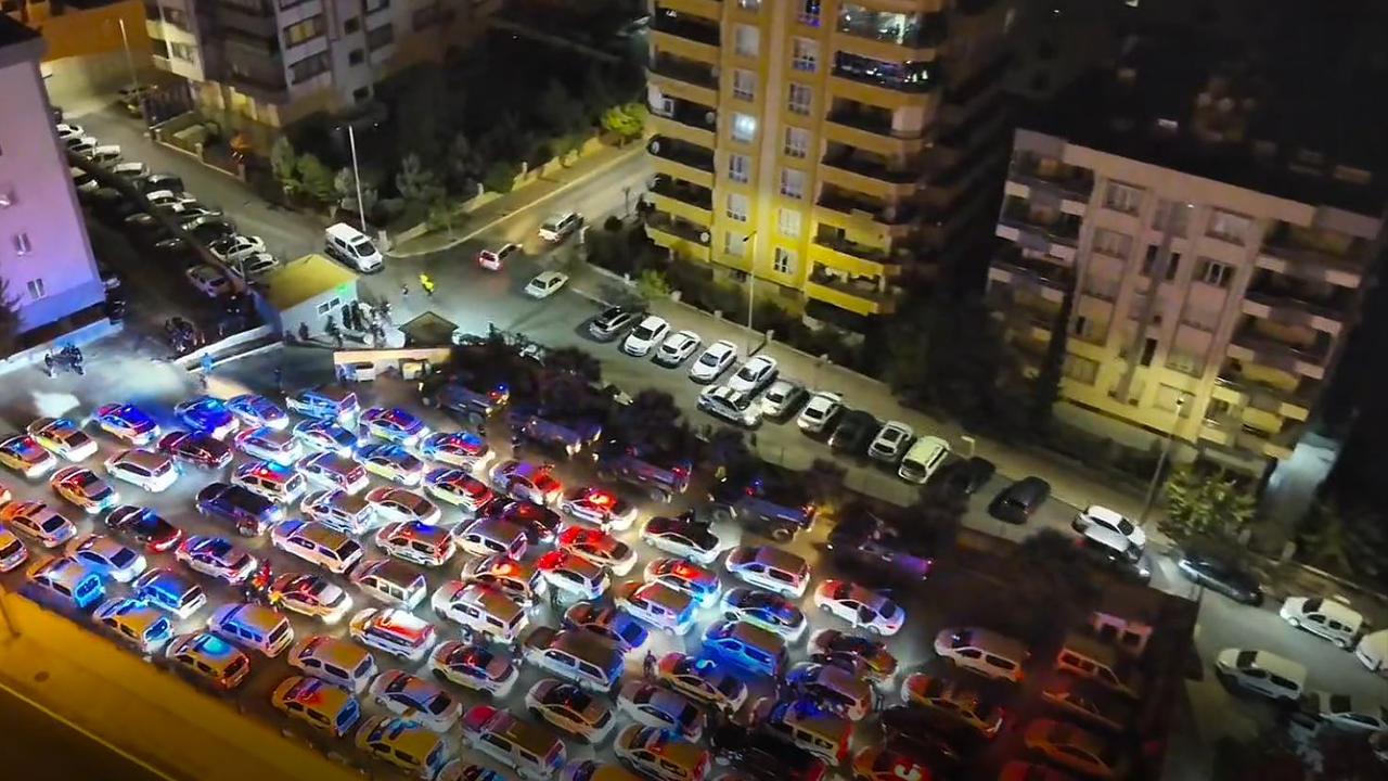 Urfa’da eş zamanlı operasyon: Çok sayıda silah ele geçirildi!