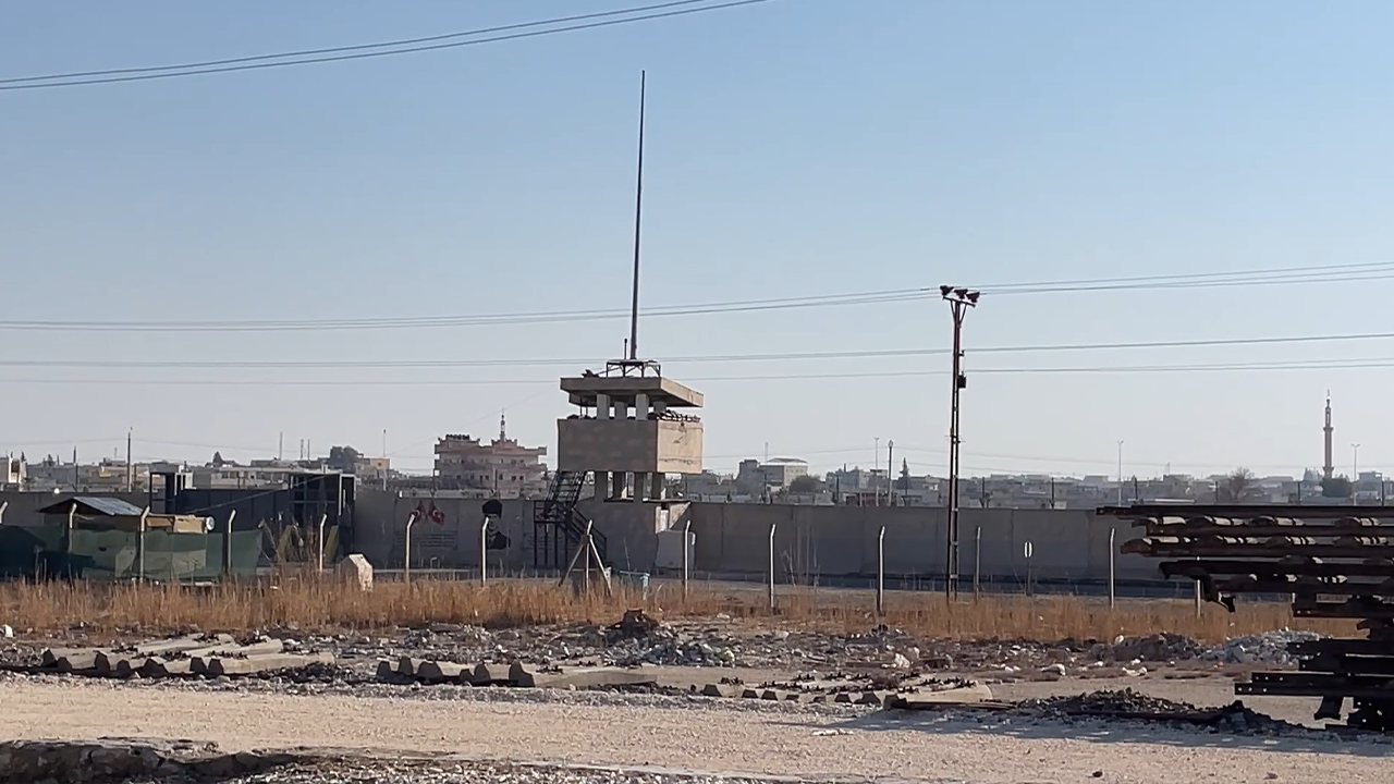 Urfa'da sınır hattındaki mayınlı alanda yangın endişe yarattı!