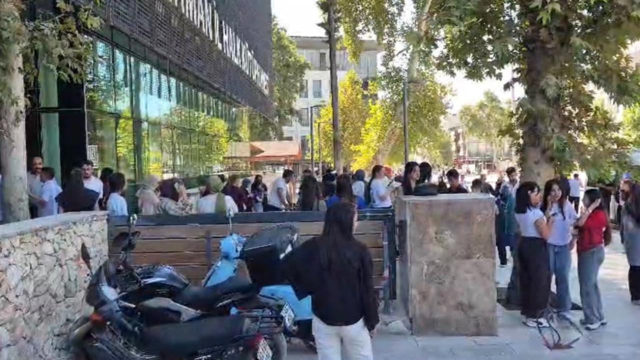 Urfa'daki deprem çevre illerde de hissedildi!