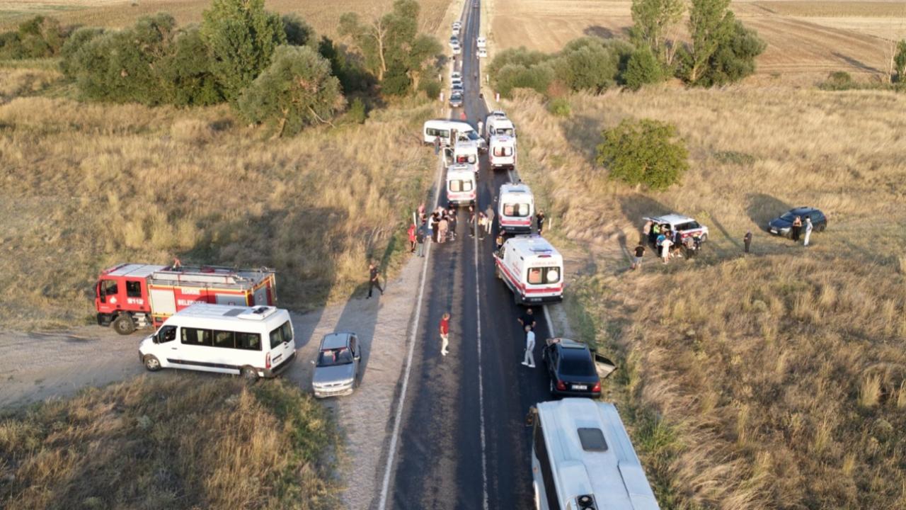 Zincirleme trafik kazası: Yaralılar var!