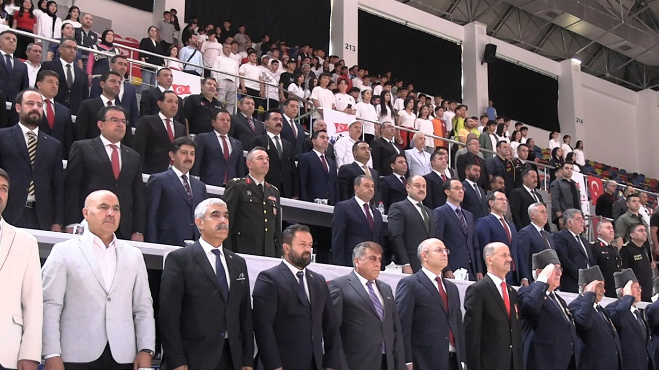 19 Mayıs Ruhu Şanlıurfa’da Ayakta Alkışlandı!