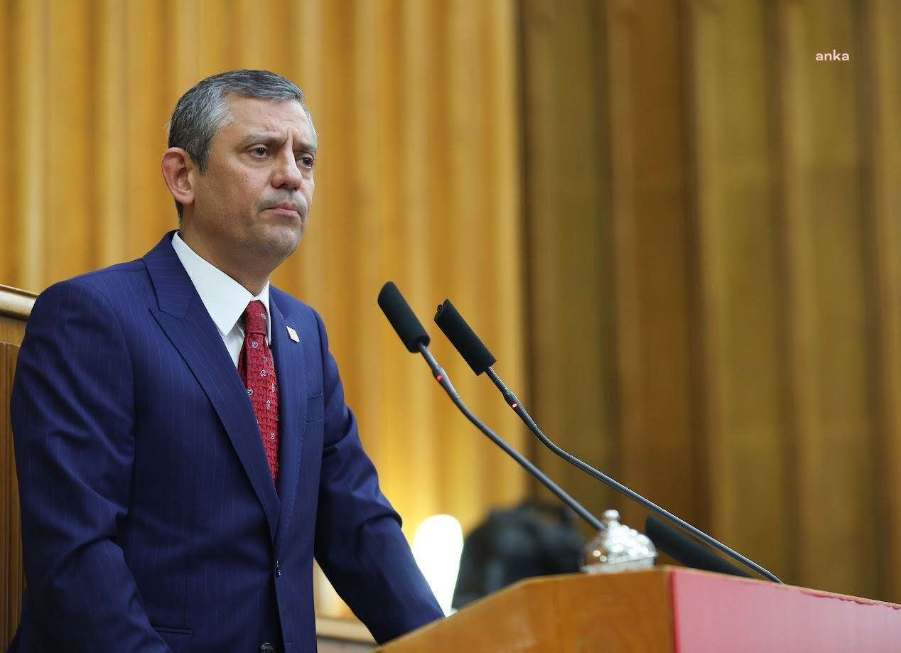 ÖZGÜR ÖZEL, VAN'DAKI KAYYUM IÇIN HEYET GÖREVLENDIRDI