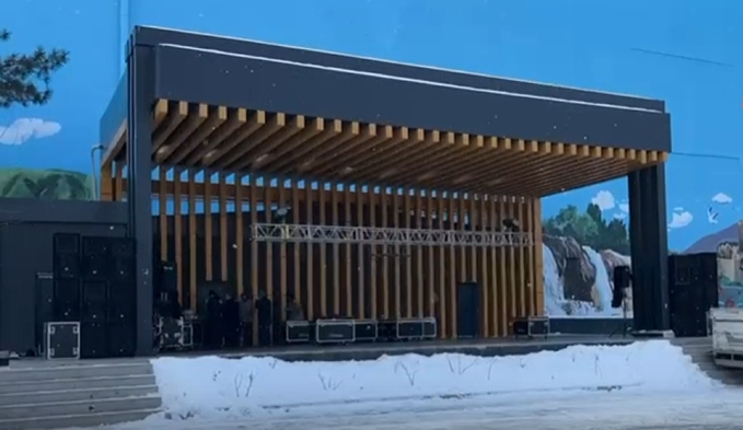Diyarbakır ve Van’da LED Ekranlar Kuruldu