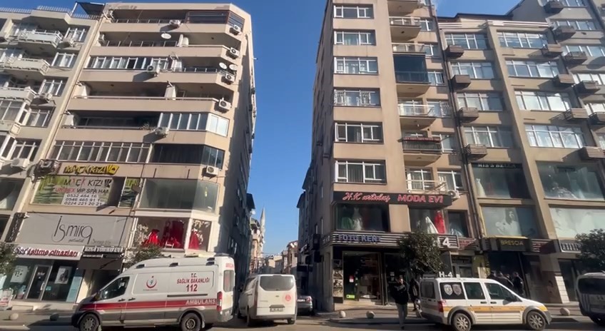 21 Yaşındaki Genç Kız 8. Kattan Düşerek Hayatını Kaybetti.