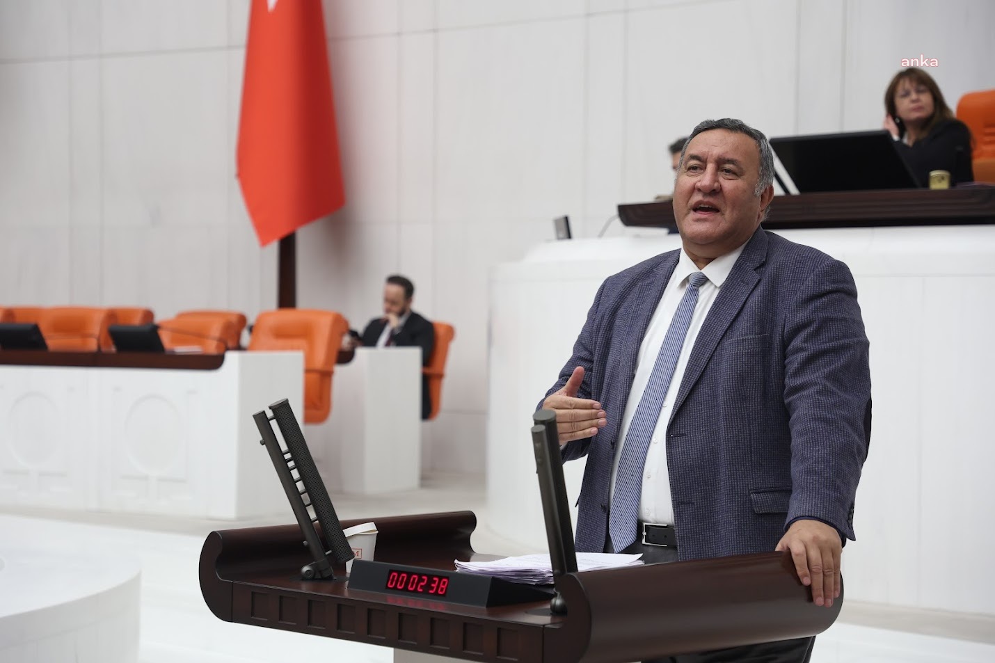 BAKAN KURUM: ÇEVRE KIRLETENLERE 913 MILYON TL CEZA KESILDI.