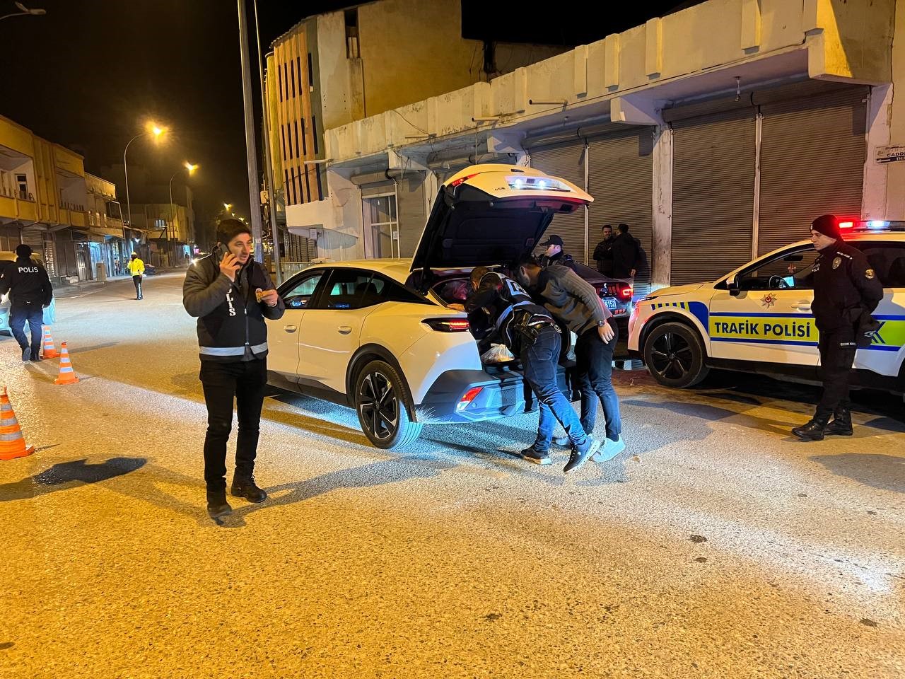 CEYLANPINAR’DA 'HUZUR 63' UYGULAMASINA 250 POLIS KATILDI