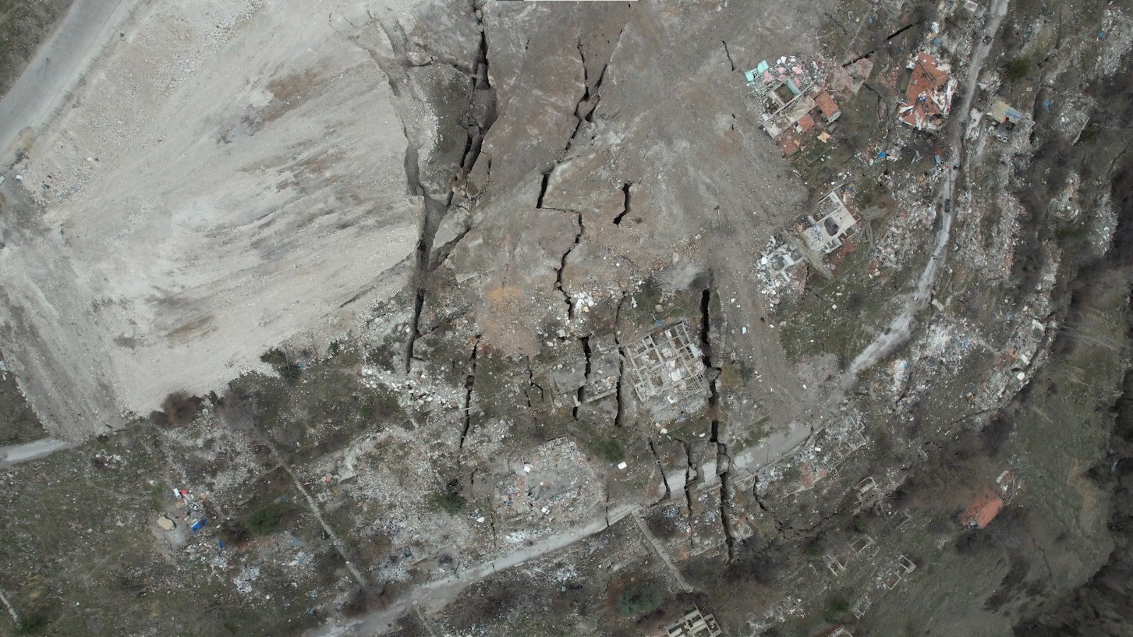 ANKARA'DAKI DEPREM HEYELAN RISKINI ARTIRDI