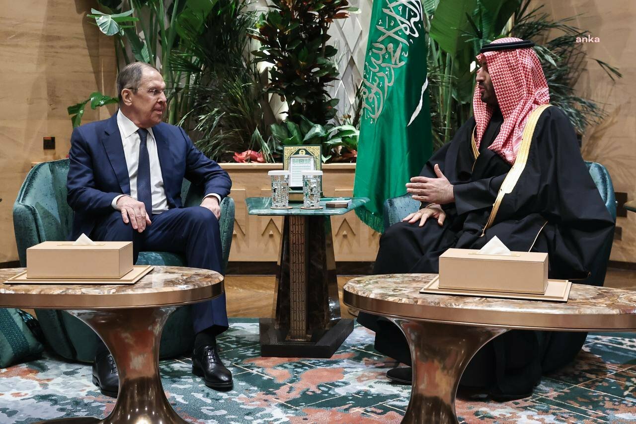 LAVROV VE BIN SELMAN GÖRÜŞME GERÇEKLEŞTIRDI