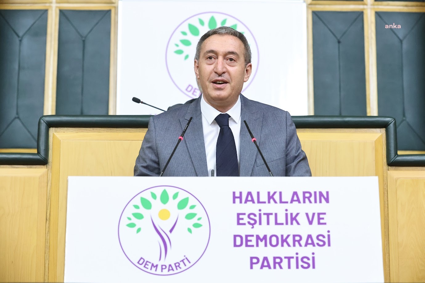 BAKIRHAN: “FIKRINDE KAYYIM OLANIN ZIKRINDE BARIŞ OLUR MU?”