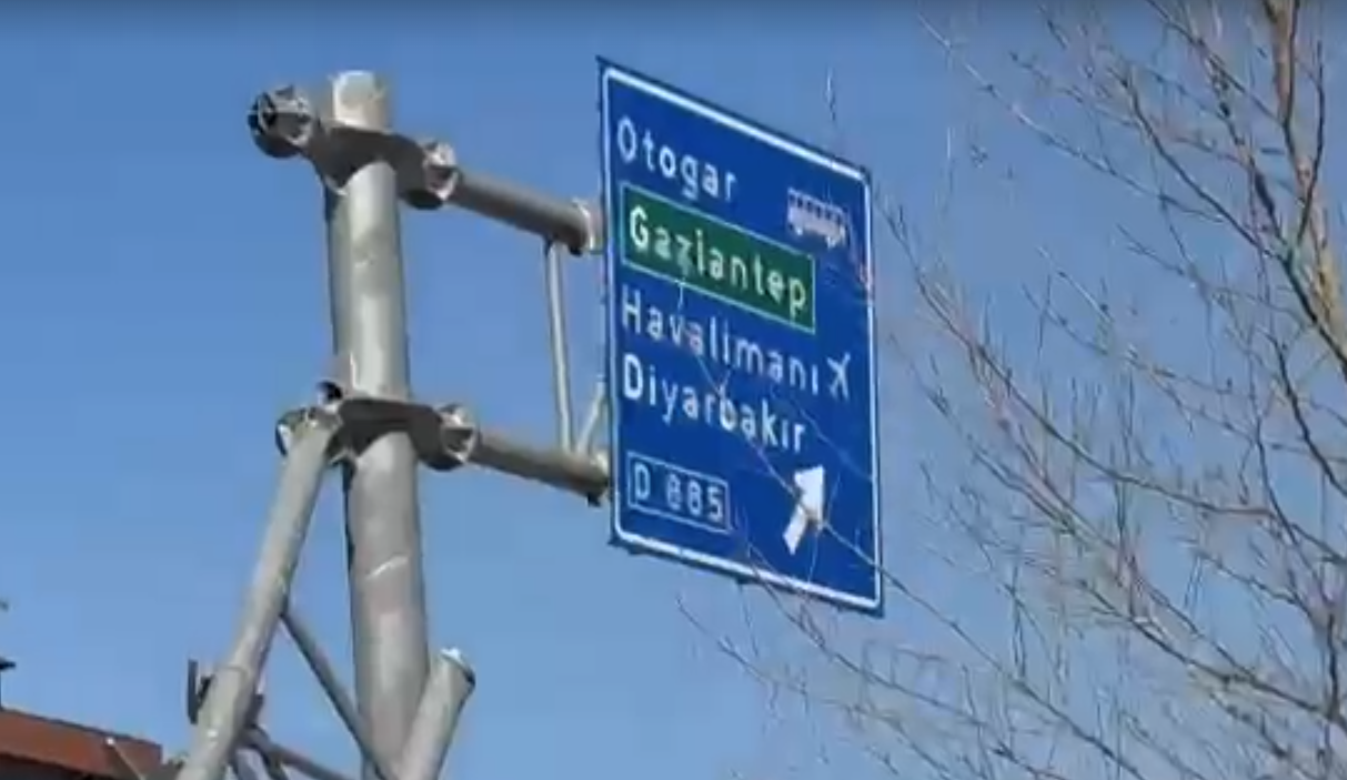 Şanlıurfa Kuzeydoğu Çevre Yolundaki Yön Levhası Düzeltildi