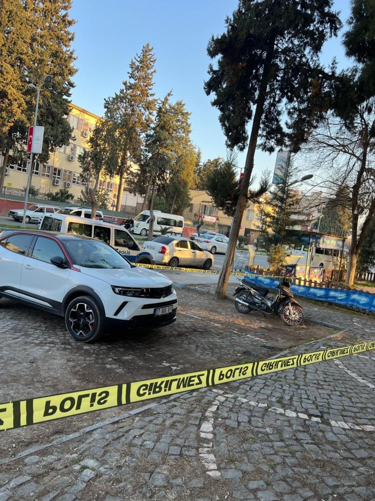 Birecik’te Park Halindeki Araca Silahlı Saldırı!