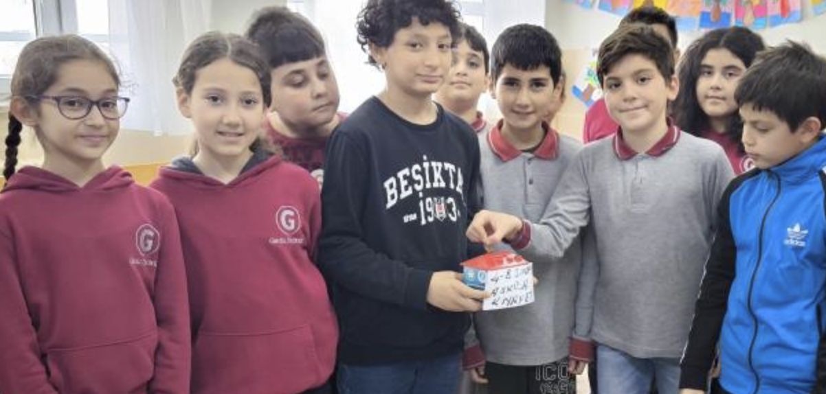 Minik Öğrencilerden Büyük Yardım