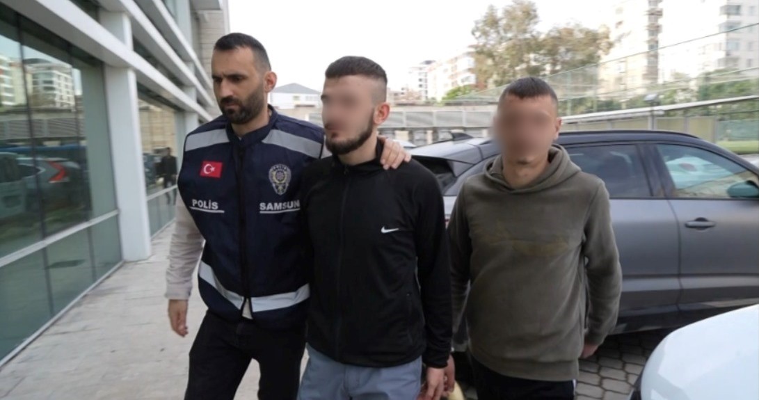 Bıçaklı Saldırı Şüphelisi: "Yakışıklı Çıkalım"