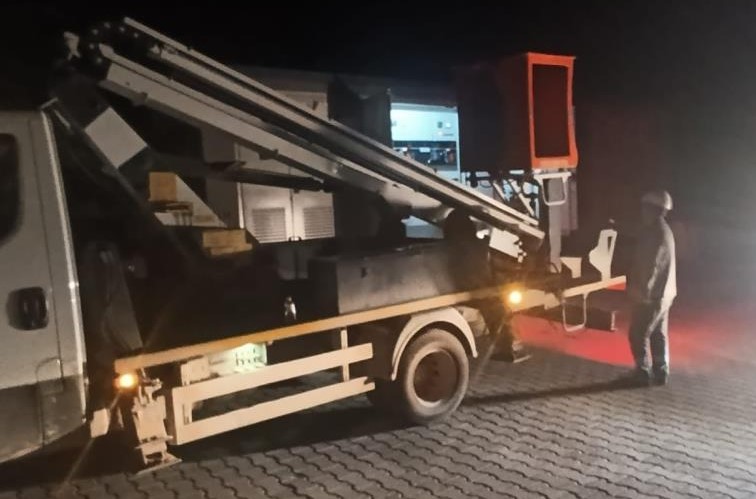 Şiddetli Fırtına Birecik’te Hayatı Felç Etti