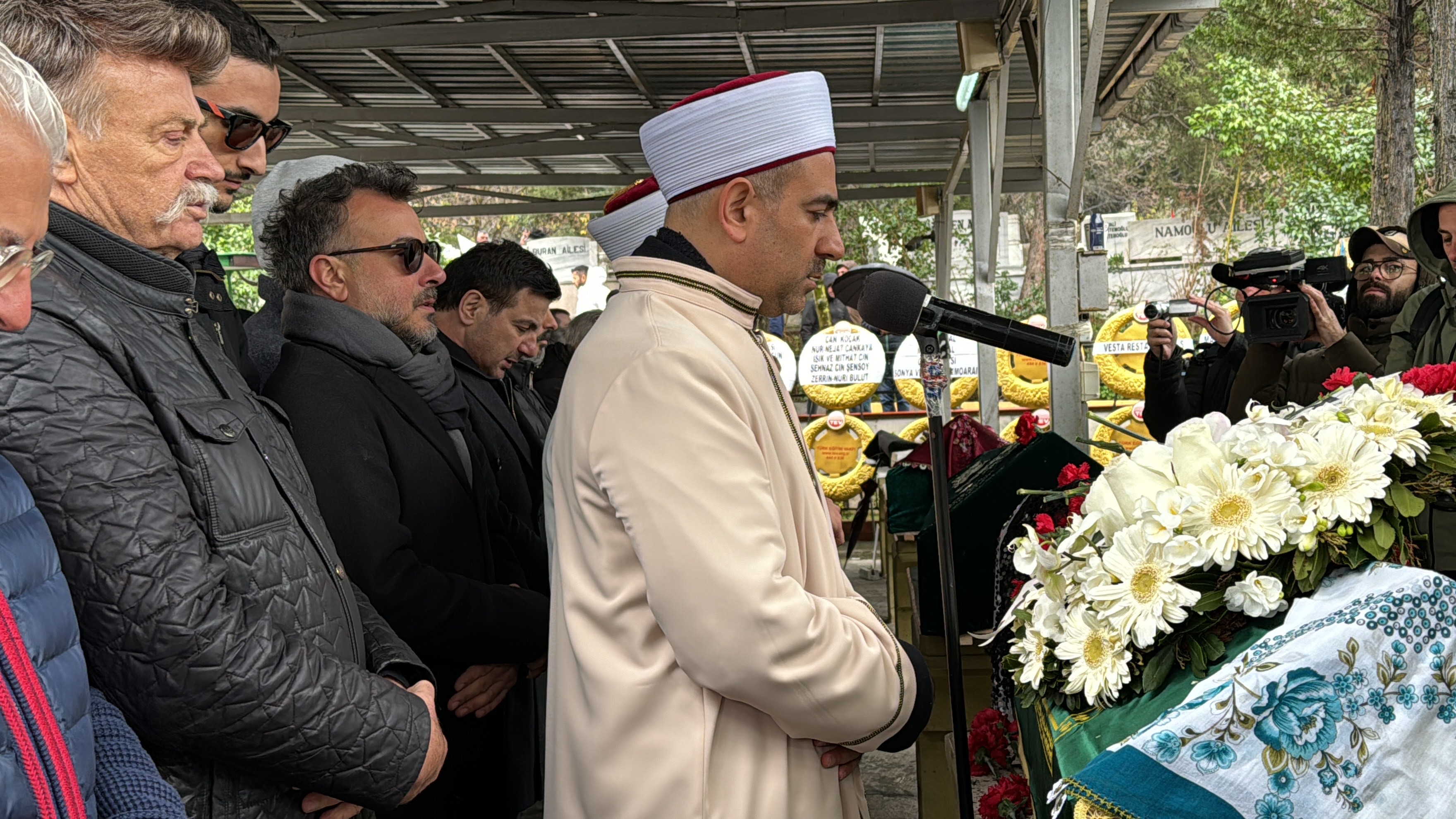Sanatçı Tanyeli, Son Yolculuğuna Uğurlandı