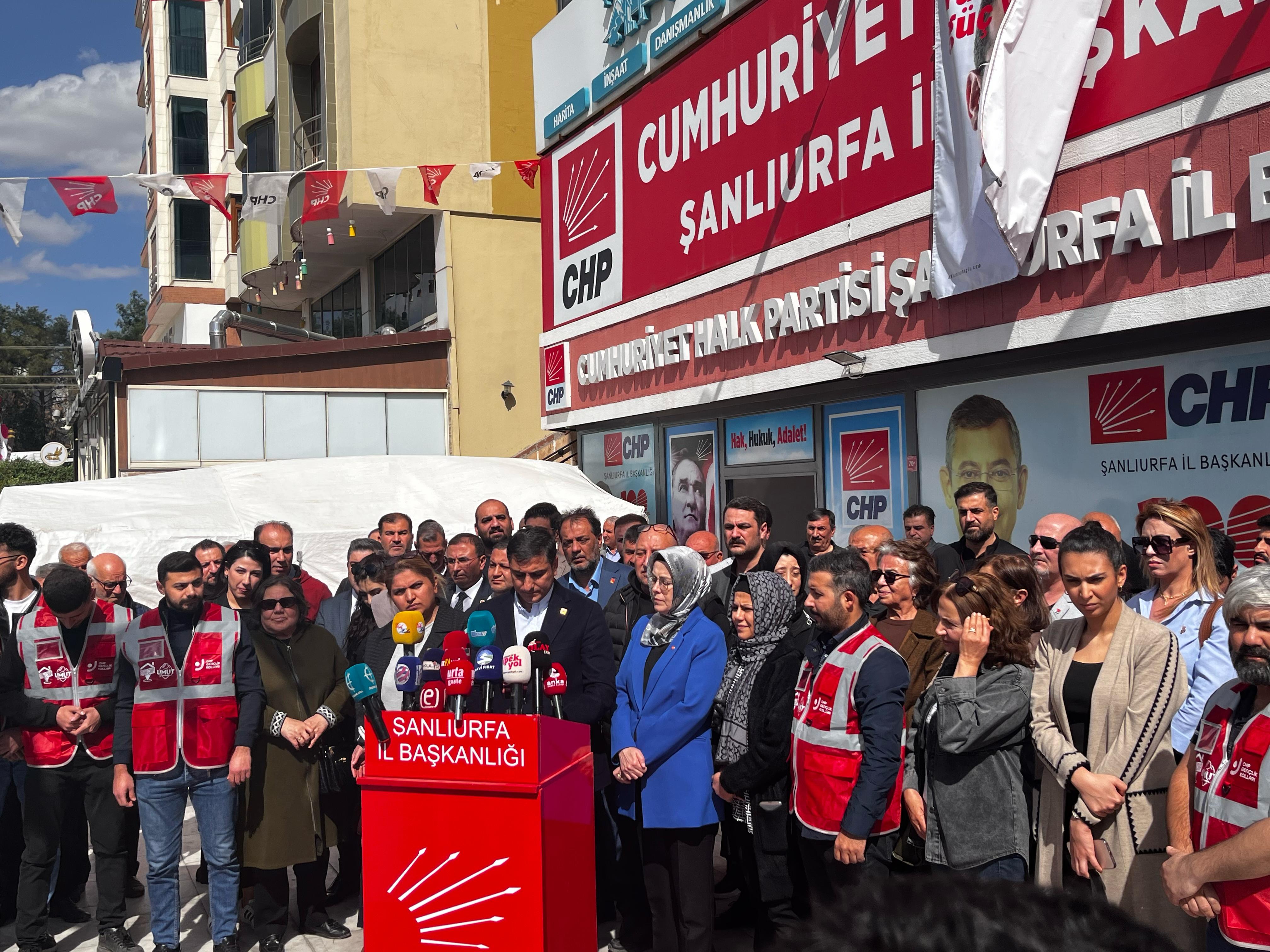 CHP Örgütlerinden Eş zamanli Protesto