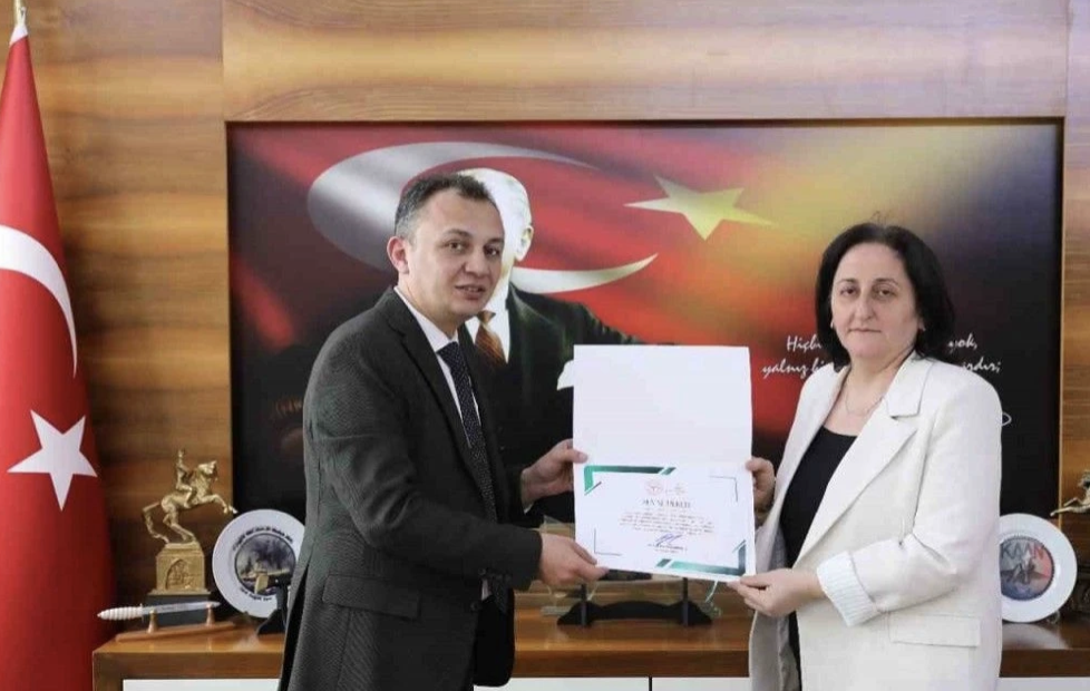 Sağlık Bakanlığı'ndan Peker’e Ödül