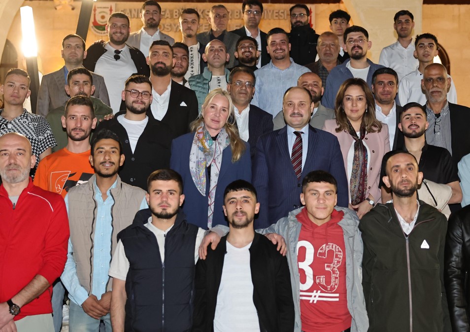Gülpınar'dan Gençlere Güçlü Destek