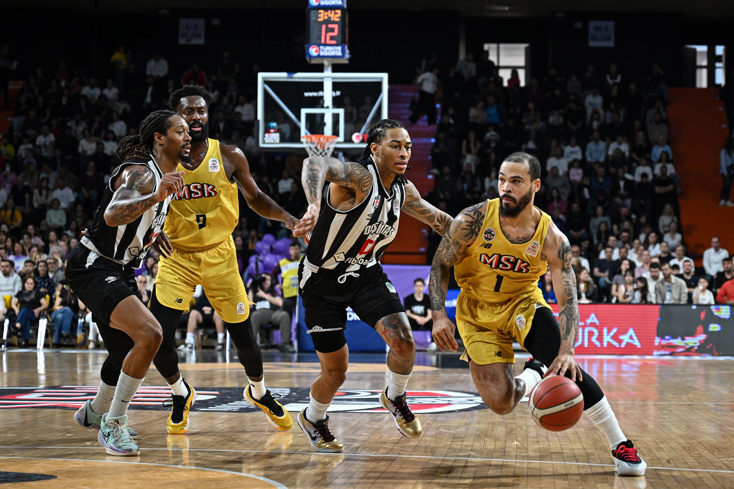 Beşiktaş, Mersin Deplasmanında Galip: 99-93